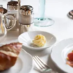 & Restaurant Walfisch فندق فورتسبورغ