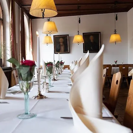 & Restaurant Walfisch 酒店 3*