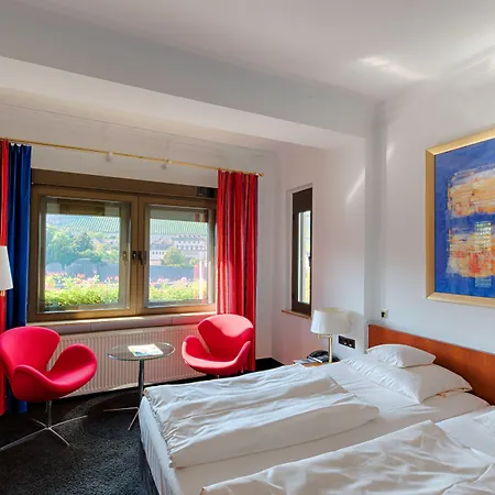 & Restaurant Walfisch 3*