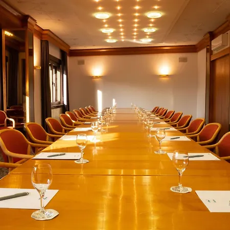 & Restaurant Walfisch מלון