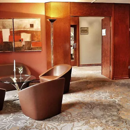 & Restaurant Walfisch 3* 维尔茨堡