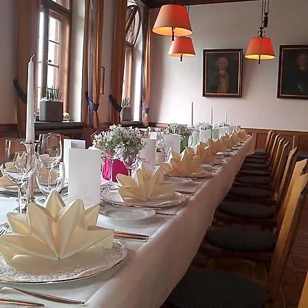 & Restaurant Walfisch فندق فورتسبورغ