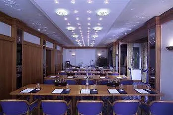 & Restaurant Walfisch מלון 3*