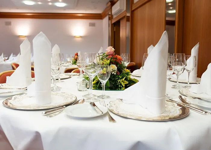 & Restaurant Walfisch Szálloda Würzburg