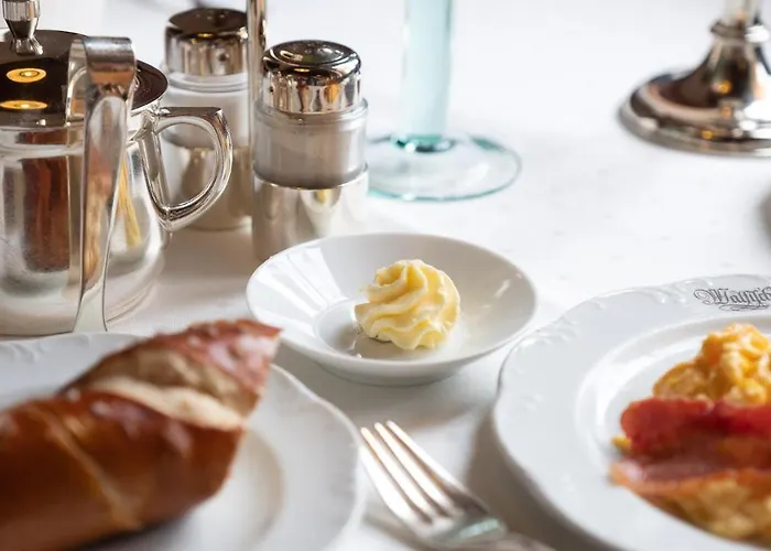 & Restaurant Walfisch Szálloda Würzburg